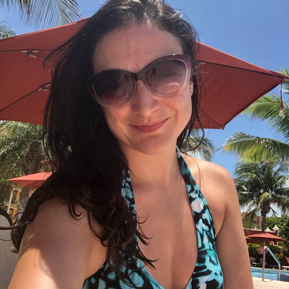 Meet your Posher, Carol